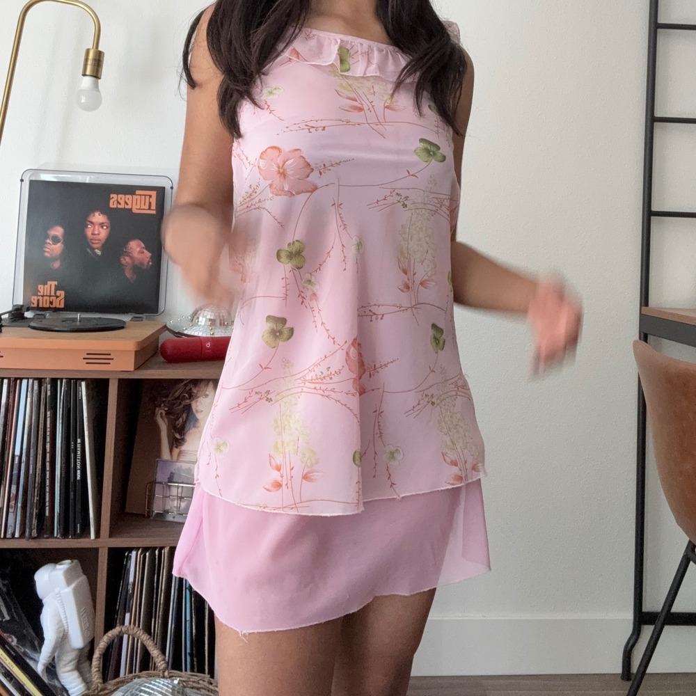 Wenzu Pink Floral Chiffon Mini Dress Ruffle Neck Tiered Sleeveless Sheer Overlay